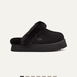 NWOT UGG Disquette